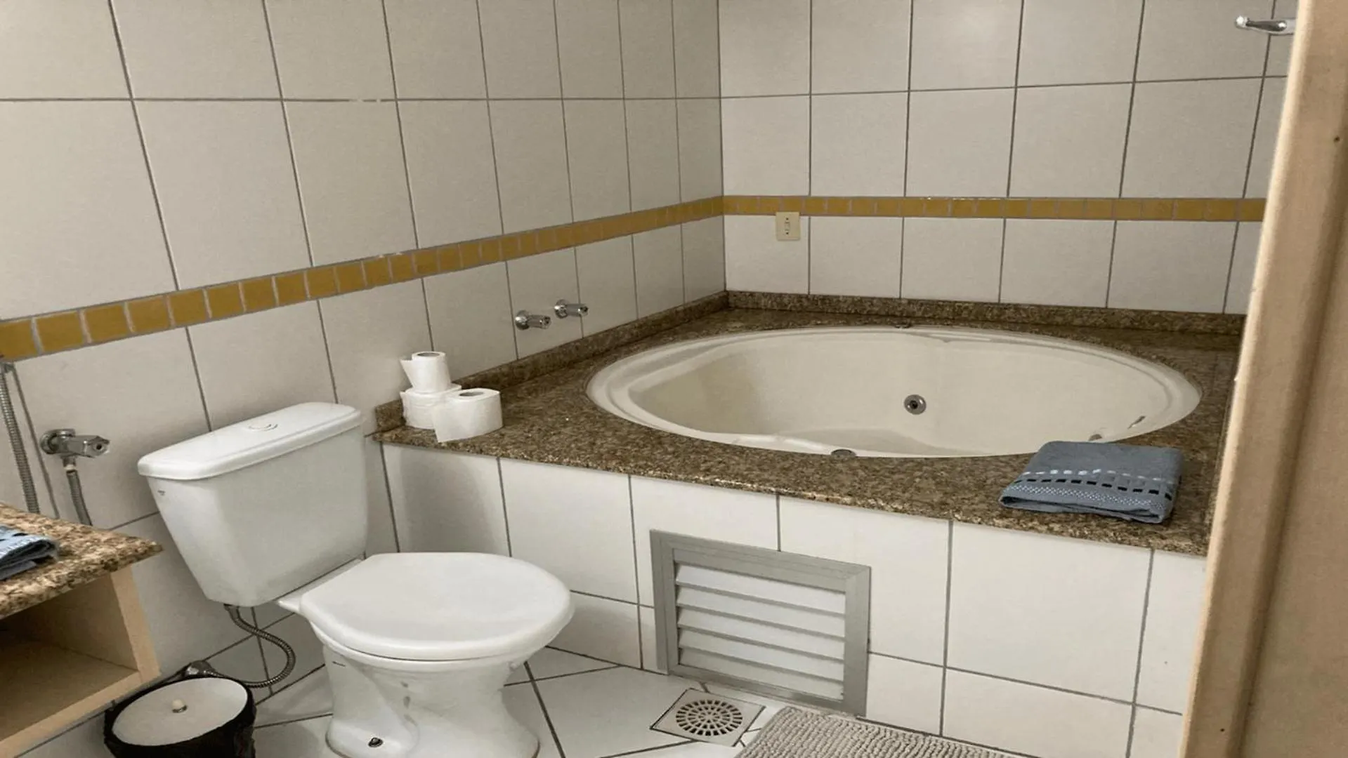 アパート Jaraguá do SulSaint Sebastian Flat 614 - Com Hidro! Ate 3 Pessoas, Duplex, No Centroアパートメント
