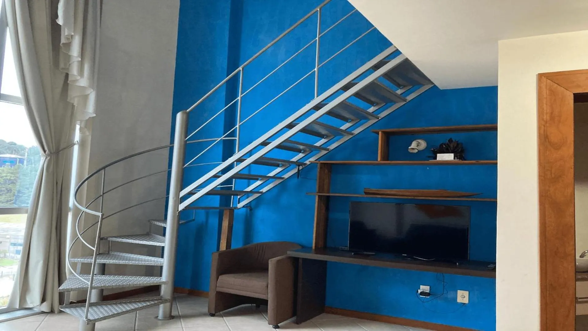 Jaraguá do SulSaint Sebastian Flat 614 - Com Hidro! Ate 3 Pessoas, Duplex, No Centroアパートメント アパート Jaraguá do Sul