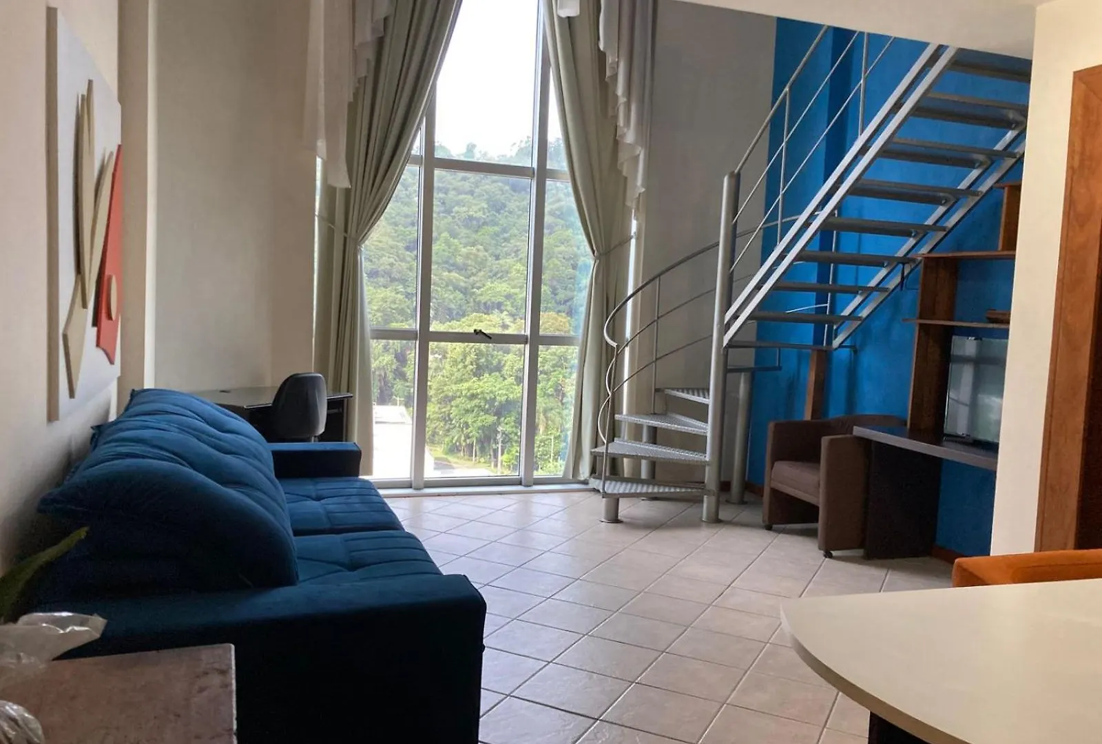 Jaraguá do SulSaint Sebastian Flat 614 - Com Hidro! Ate 3 Pessoas, Duplex, No Centroアパートメント 0*, Jaraguá do Sul
